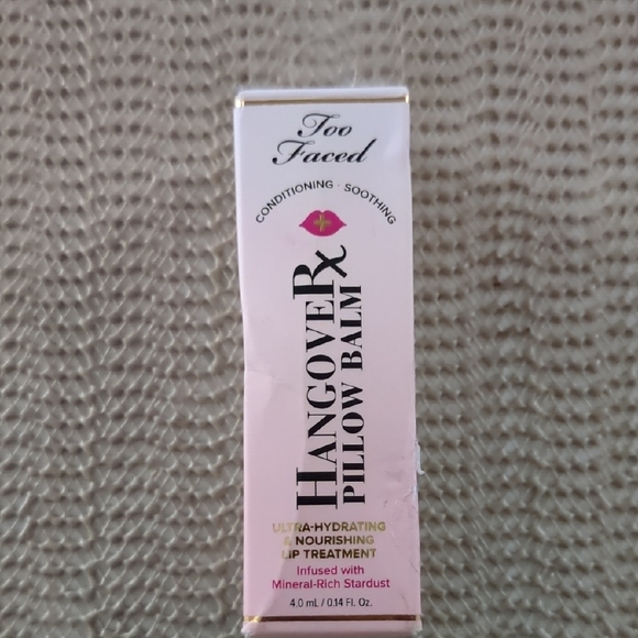 Too Faced Hangover Pillow Balm in Pink & Gold New - Picture 1 of 6
